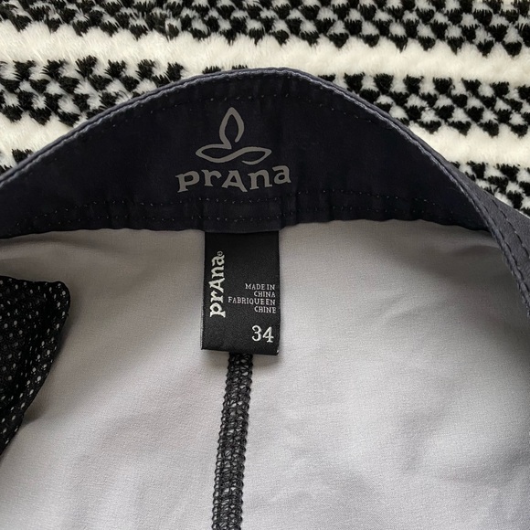 Never worn! Men’s Prana Boardshorts, 34” - Picture 3 of 3